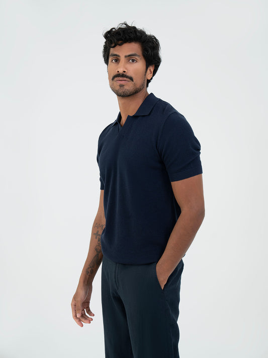 تي شيرت بولو بفتحة V - كحلي